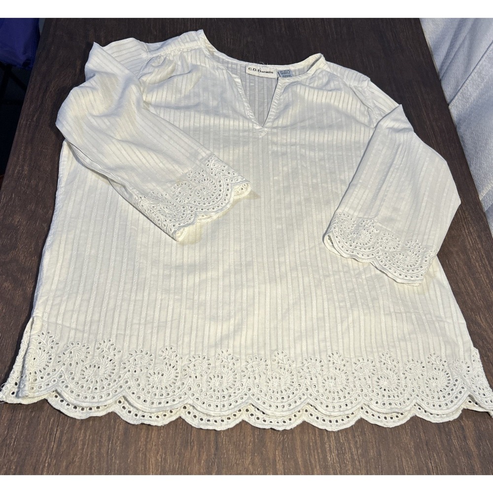 C. D. Daniels Women's Blouse Size L 100% White Cotton Eyelet Trim Summer Beach